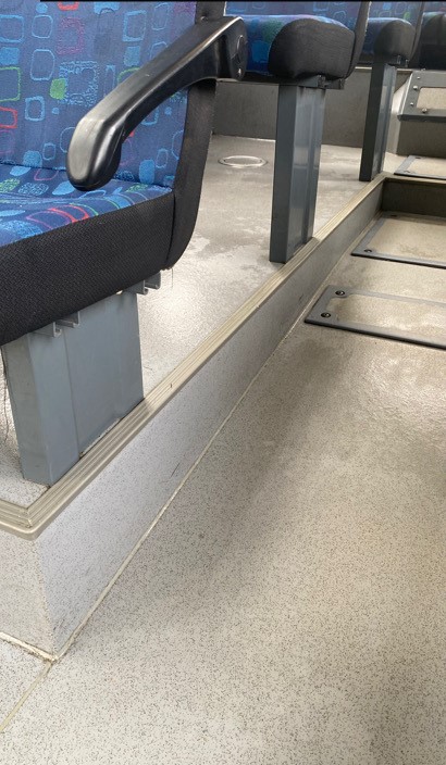 ČISTĚNÍ INTERIÉRŮ AUTOBUSŮ